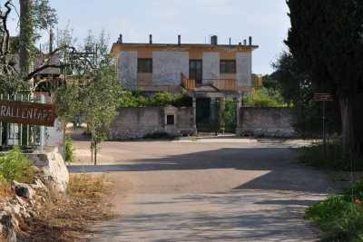 Il silenzioso Sette Torri: ottocentesco borgo disperso nelle campagne del nord barese